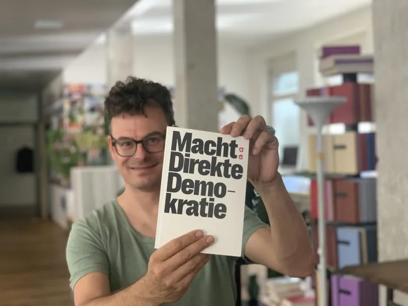 Bild zum Beitrag ««Macht direkte Demokratie!» ist gedruckt»