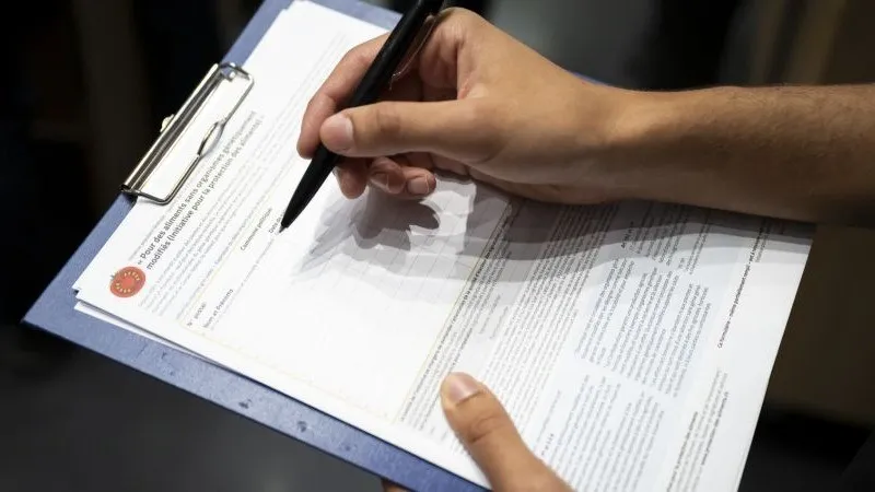 Titelbild zum Beitrag «Studie zum Unterschriften-Bschiss: Amtliche Streichung trifft 5 von 100 Unterschriften»